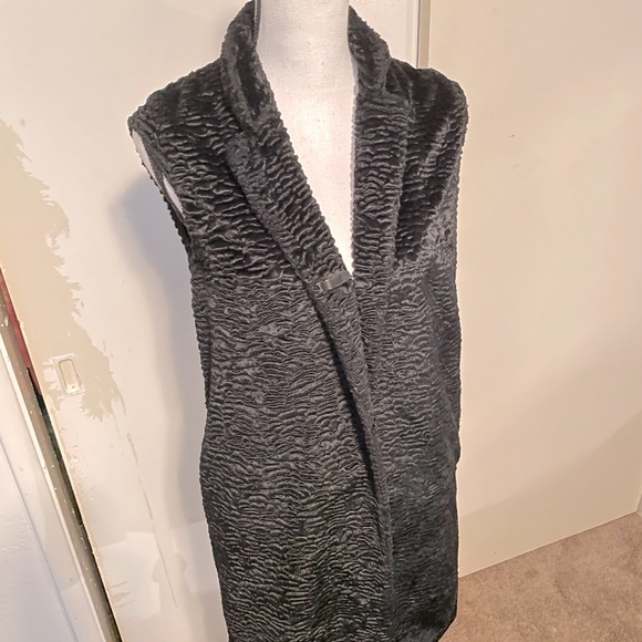 Camilla Norrback Black UTA Vest Designer from Sweden - Picture 6 of 9
